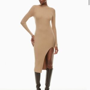 New with tags Aritzia Wilfred Long Sleeve Dress